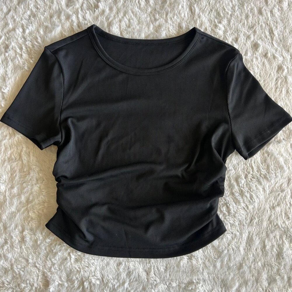 Black Ribbed Short-Sleeve Ruched Crop‎ Top Size M
